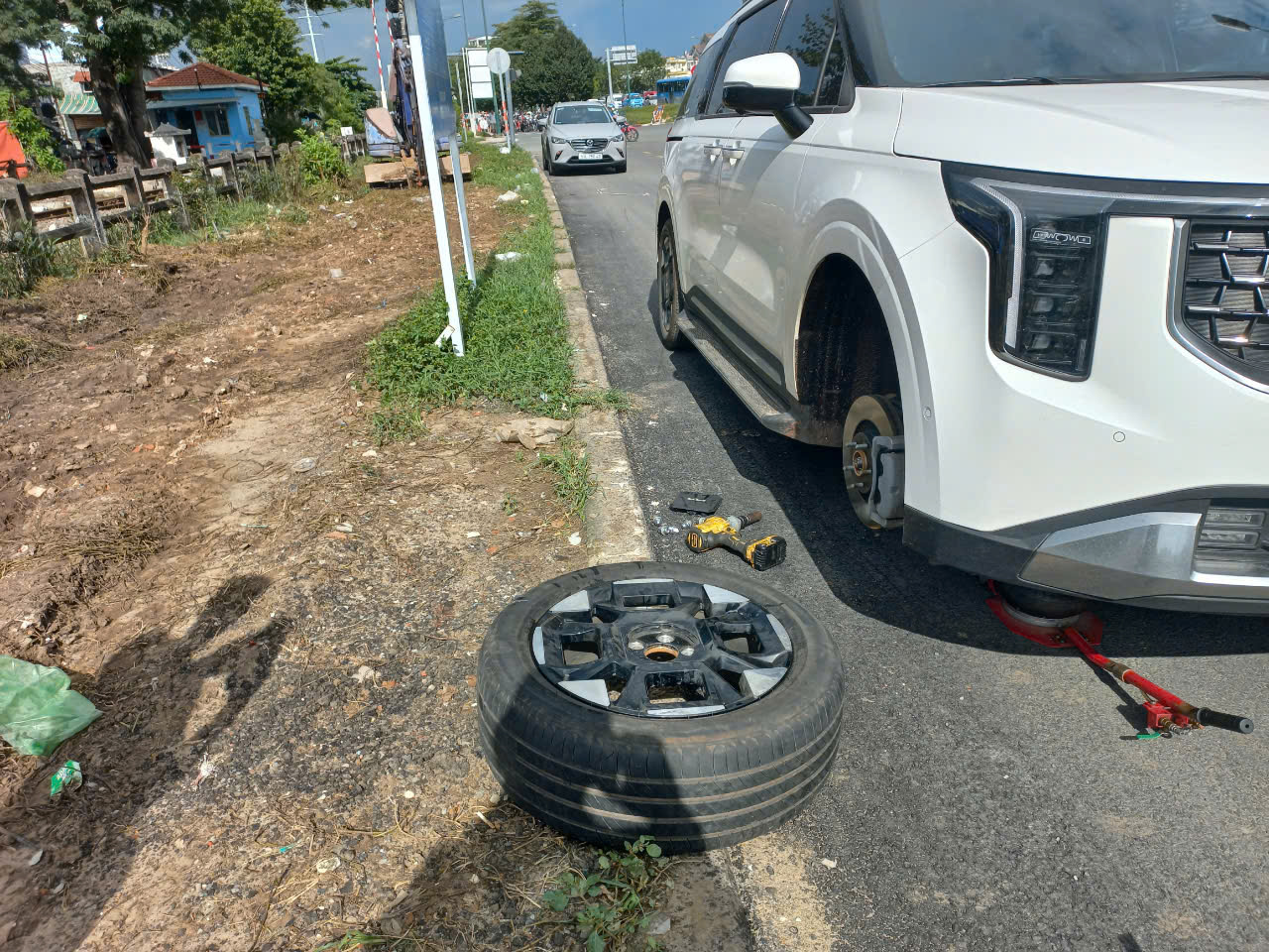 vá vỏ lưu động, tận nơi 